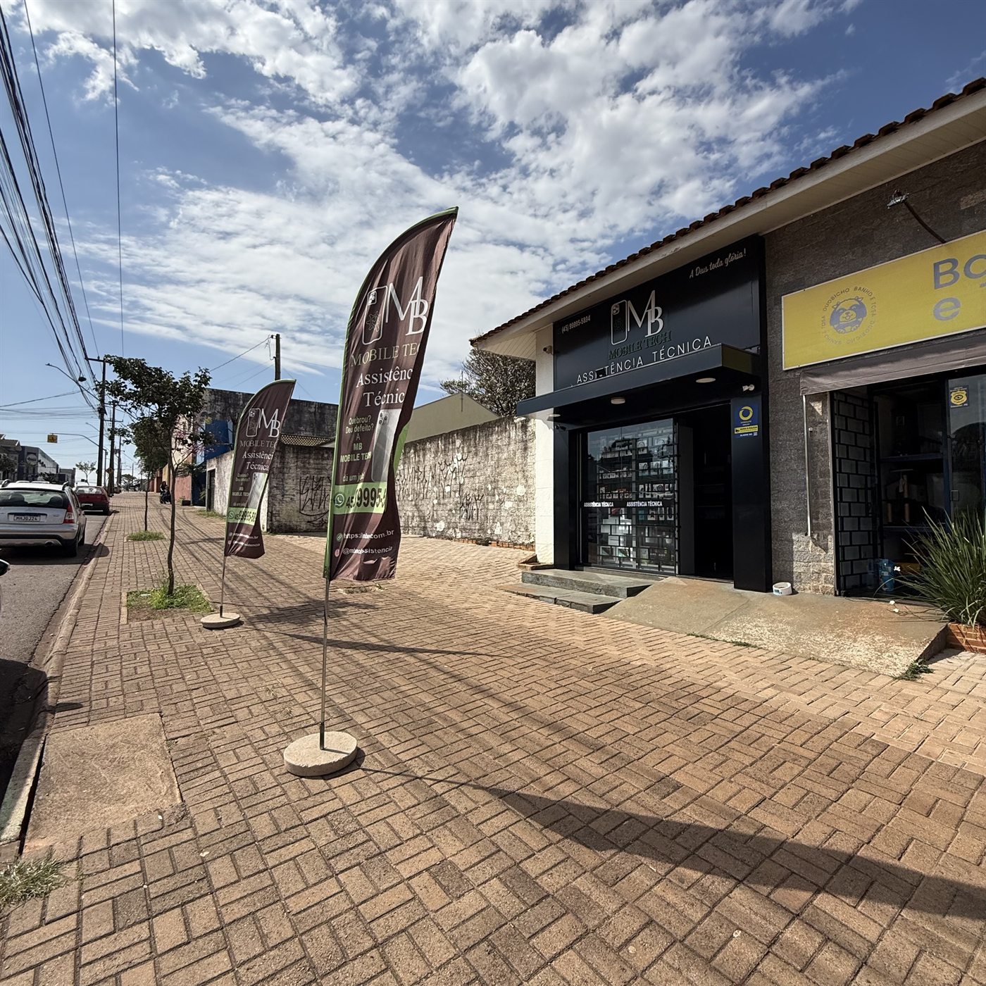 Fachada da loja MB Mobile Tech na Rua Itália, em Cascavel